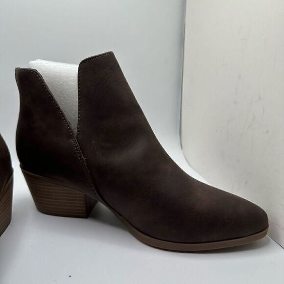 CUSHIONAIRE Women's Ankle Boot +Memory Foam 8 BROWN - Picture 6 of 7